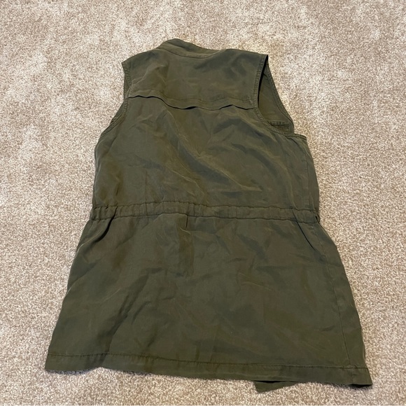 Women’s Green Military Vest, Small - Picture 3 of 3